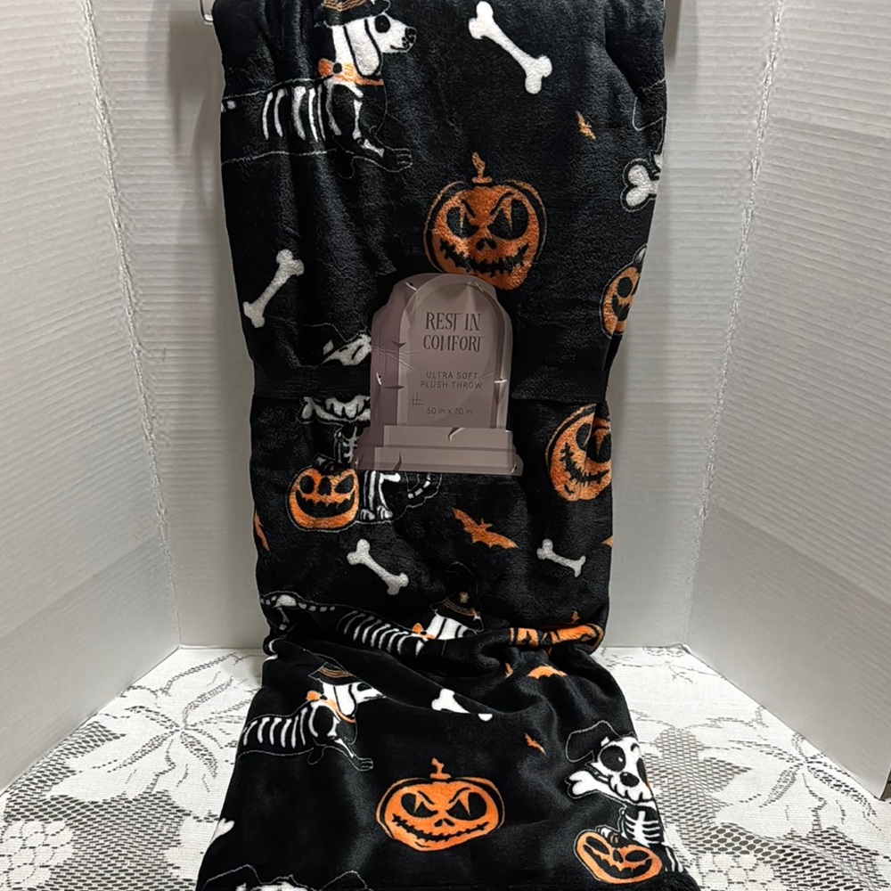 Halloween Skeleton Puppy Dogs Pumpkins & Bones Ultra Soft Plush Throw Blanket